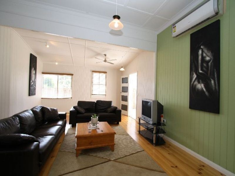 192 Oxley Road, Graceville QLD 4075