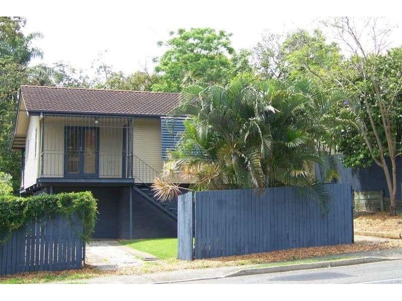 27 Dawson Street, Wooloowin QLD 4030