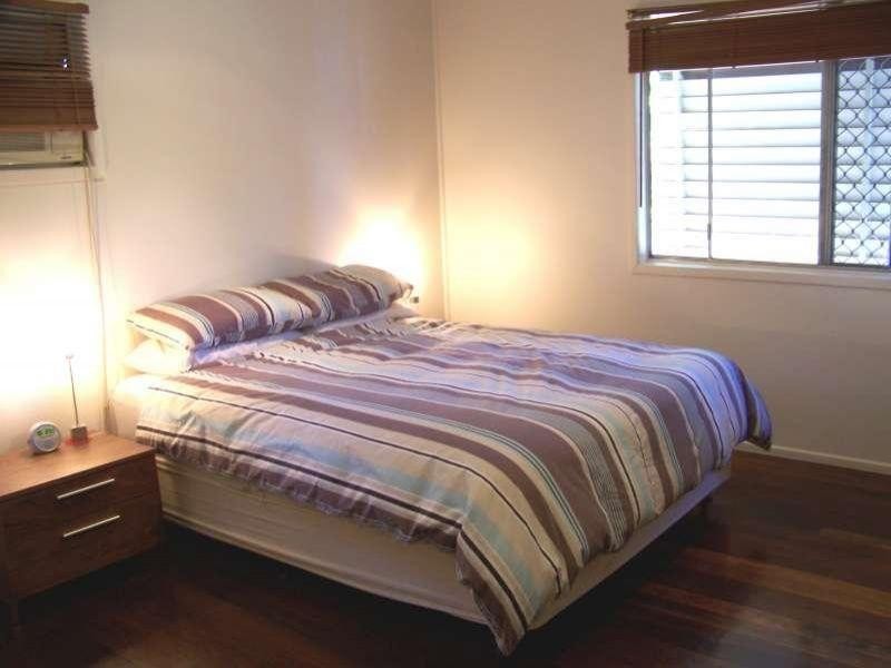 27 Dawson Street, Wooloowin QLD 4030