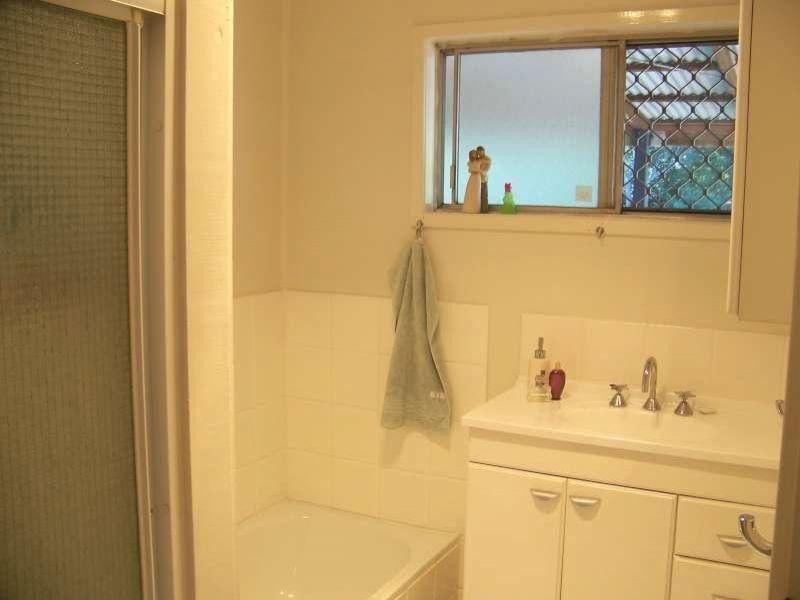 27 Dawson Street, Wooloowin QLD 4030