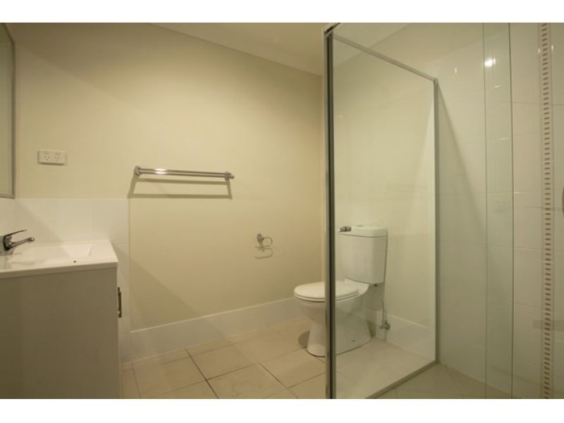 2/11 Sims Street, Caboolture QLD 4510