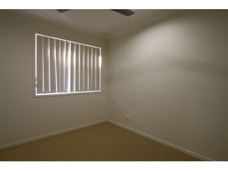 1, 11 Sims Street, Caboolture QLD 4510