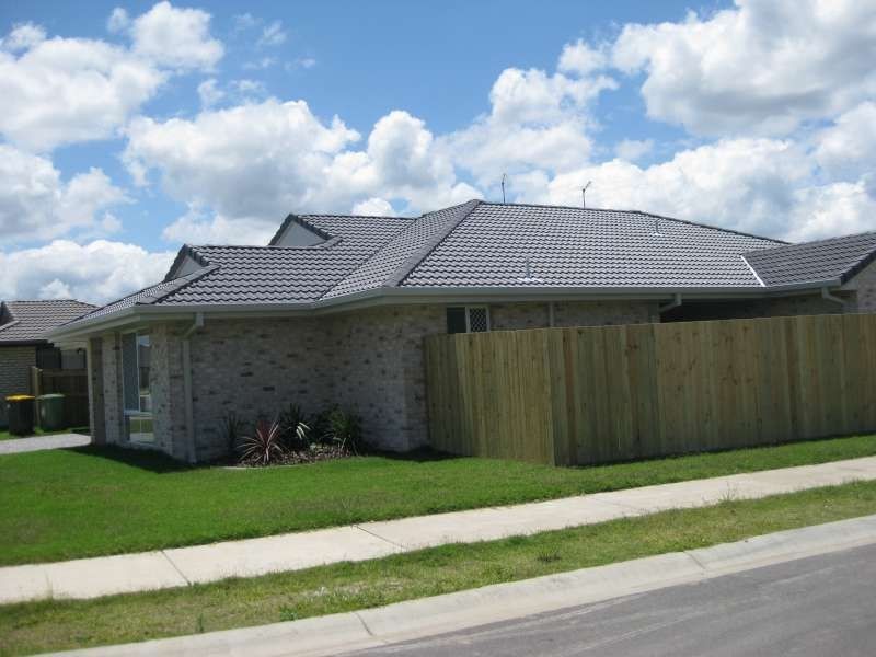 1, 11 Sims Street, Caboolture QLD 4510