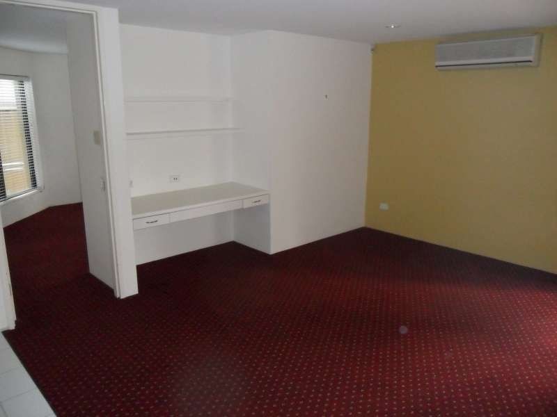 1, 3527 Main Beach Parade, Main Beach QLD 4217