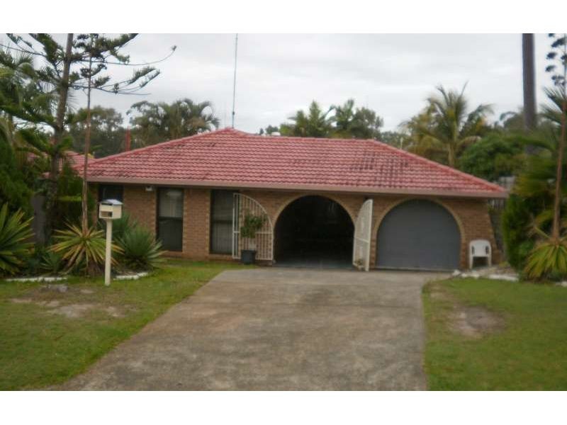 16 Allspice Drive, Ashmore QLD 4214