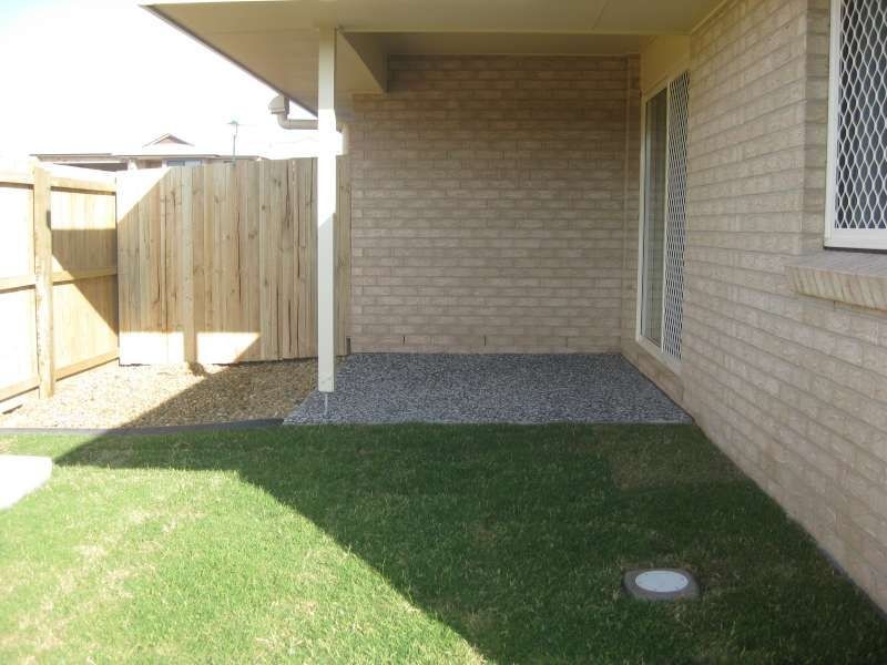 2, 15 Duporth Crescent, Dakabin QLD 4503