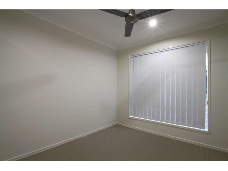 2, 15 Duporth Crescent, Dakabin QLD 4503