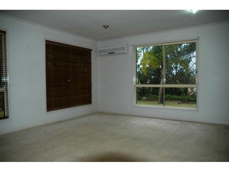 1 Watford Crescent, Molendinar QLD 4214