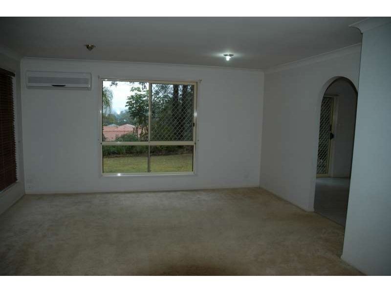 1 Watford Crescent, Molendinar QLD 4214