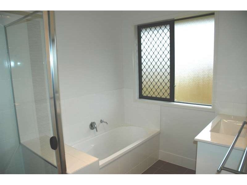 9 Sunridge Circuit, Bahrs Scrub QLD 4207