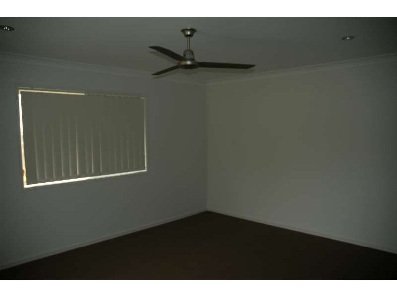 9 Sunridge Circuit, Bahrs Scrub QLD 4207