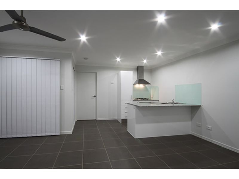 2/9 Midgley Street, Dakabin QLD 4503