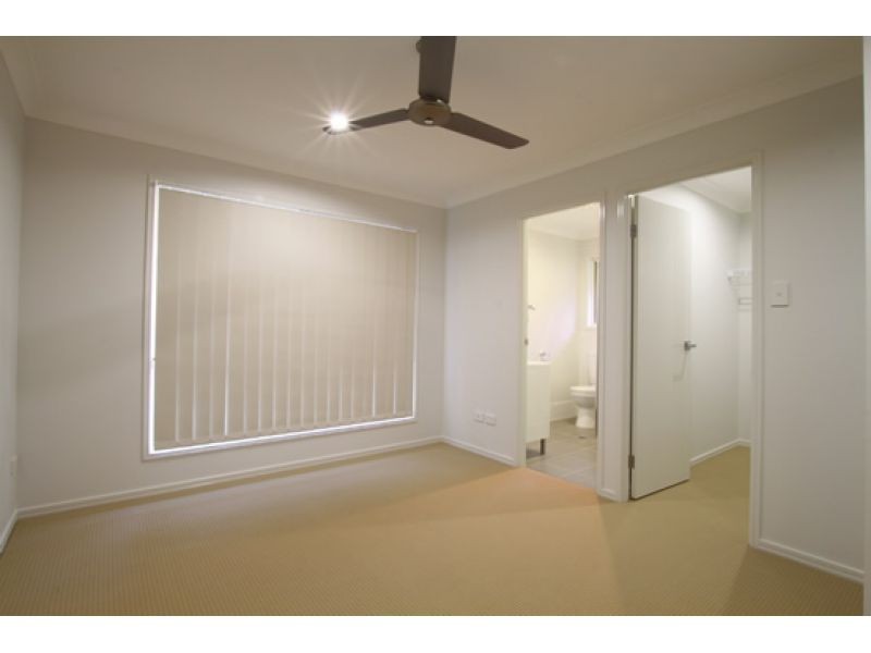 1/8 Adam Court, Kallangur QLD 4503