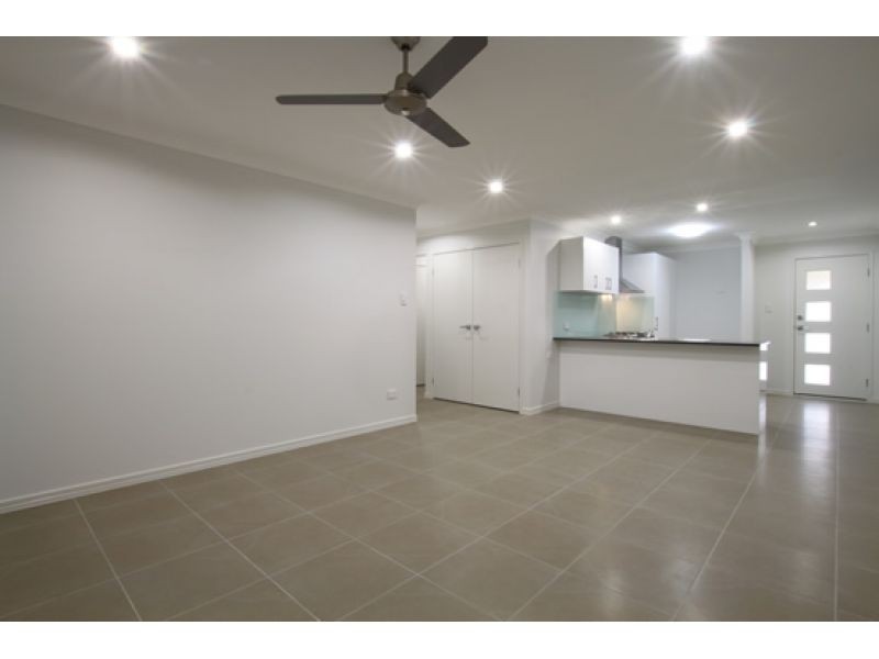 1/8 Adam Court, Kallangur QLD 4503