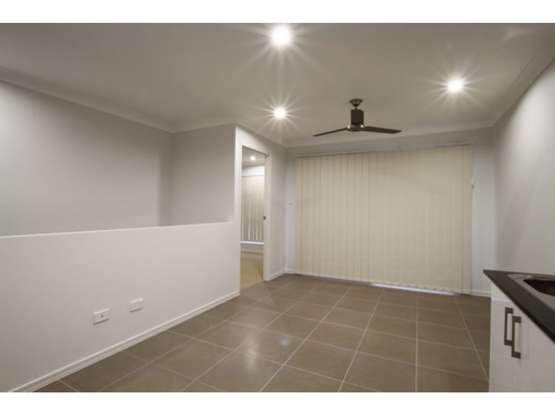 2/8 Adam Court, Kallangur QLD 4503
