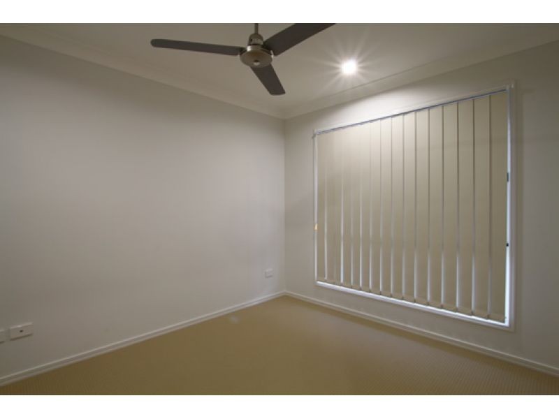 2/8 Adam Court, Kallangur QLD 4503