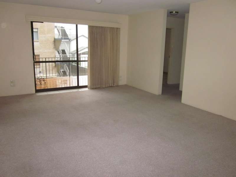 3/115 Frank Street, Labrador QLD 4215