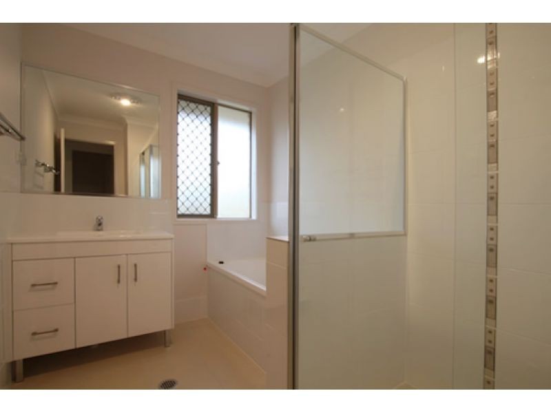 1, 11 Acemia Drive, Morayfield QLD 4506