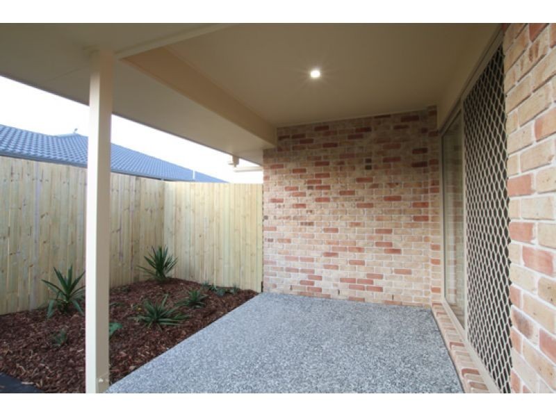 2, 11 Acemia Drive, Morayfield QLD 4506