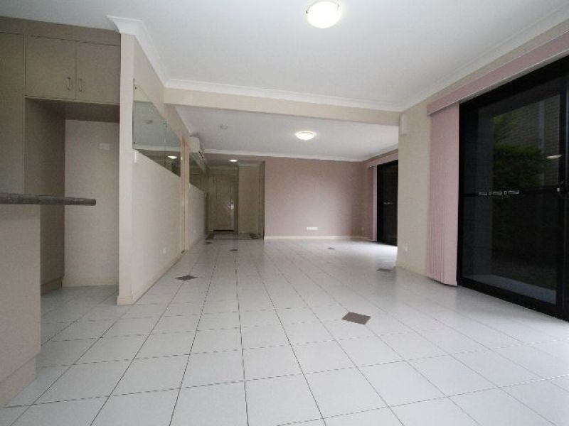 4 Adnar Street, Wishart QLD 4122