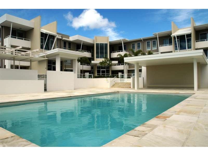 17/1 Lakefront Crescent, Varsity Lakes QLD 4227