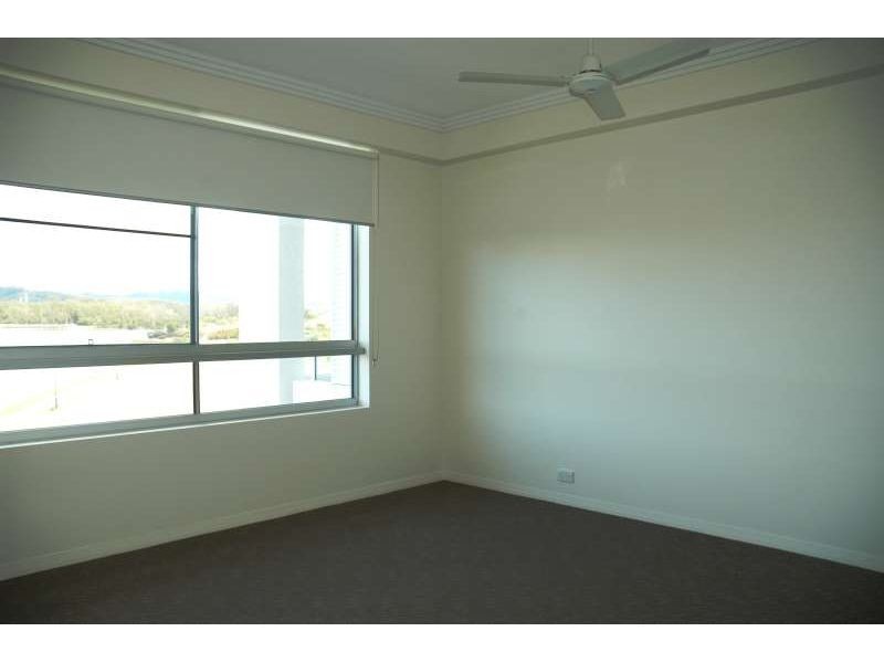 17/1 Lakefront Crescent, Varsity Lakes QLD 4227