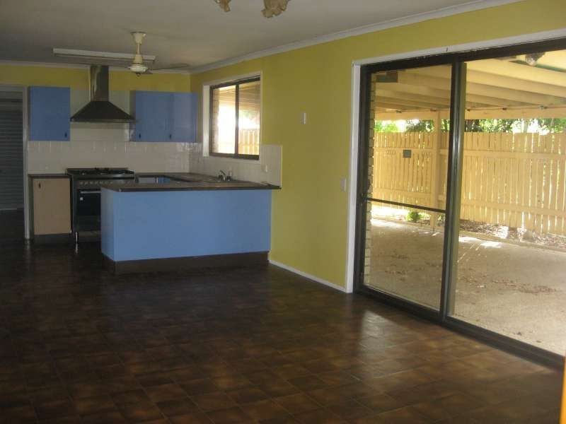 3 Fraser Place, Morayfield QLD 4506