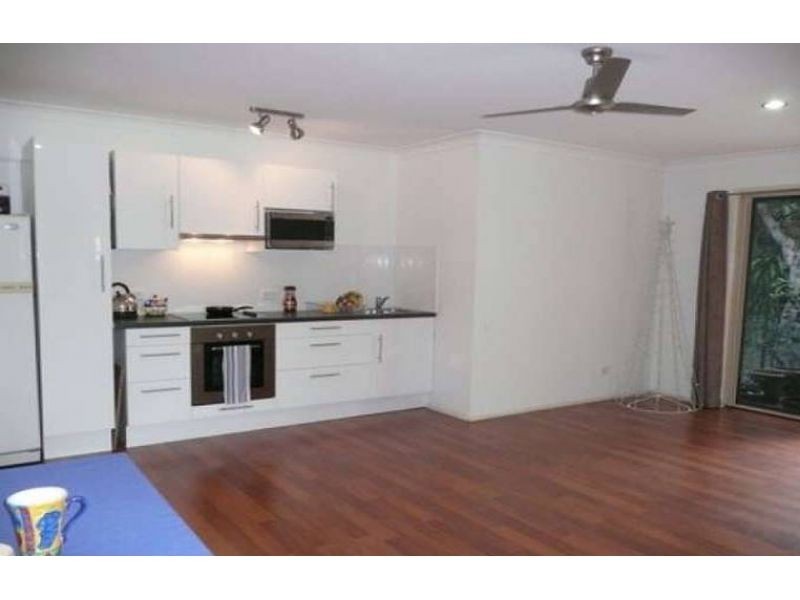 1/25 Lefroy Street, Coombabah QLD 4216