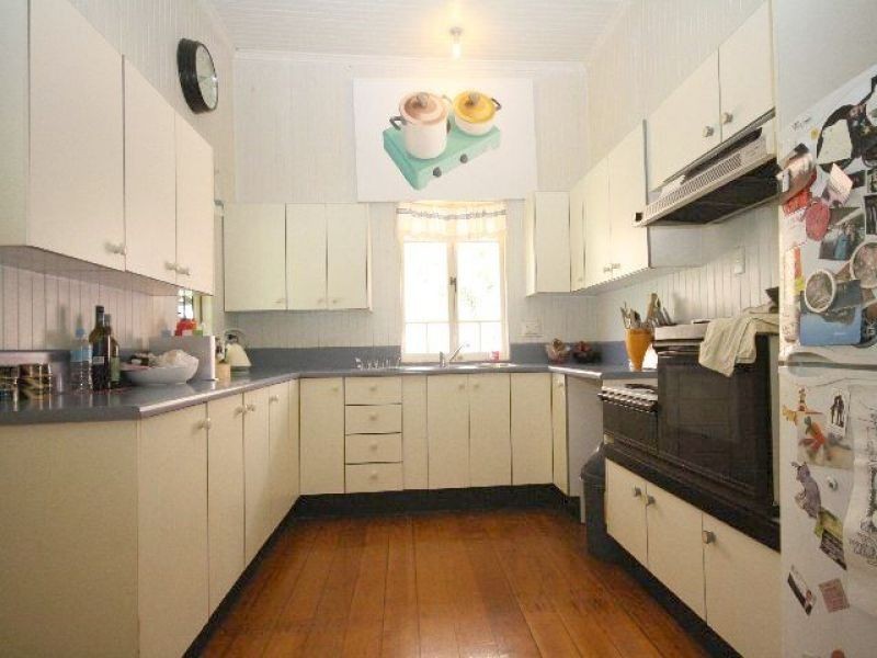 24 Amelia Street, Coorparoo QLD 4151