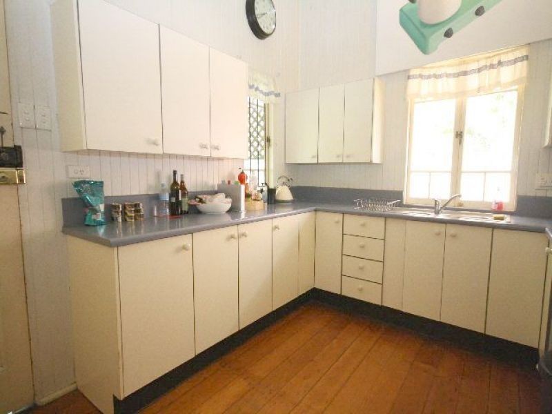 24 Amelia Street, Coorparoo QLD 4151