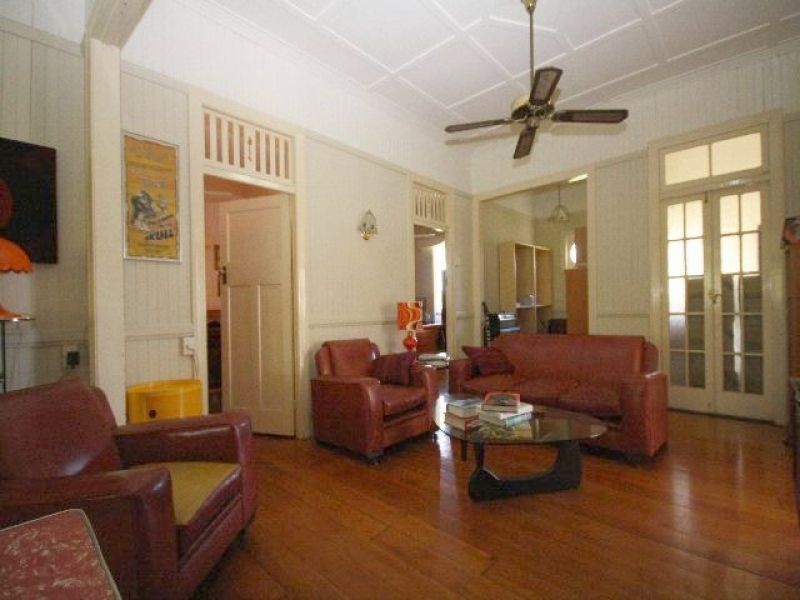 24 Amelia Street, Coorparoo QLD 4151