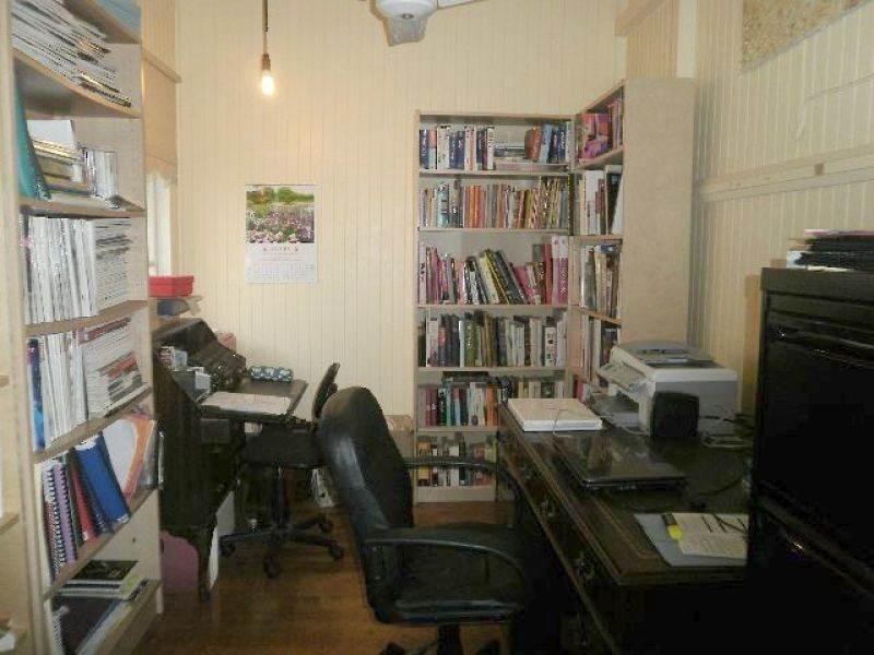 24 Amelia Street, Coorparoo QLD 4151