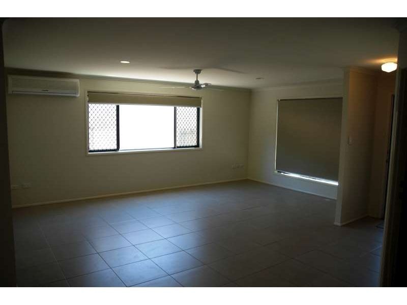 16 Drysdale Lane, Parkwood QLD 4214