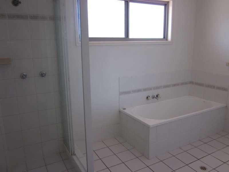 11/11 Glin Avenue, Newmarket QLD 4051