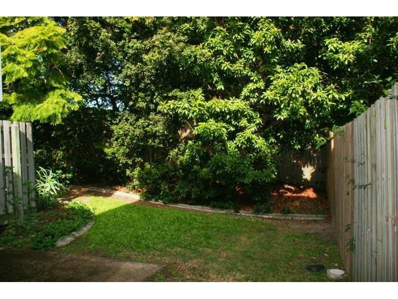 5, 72 Imperial Parade, Labrador QLD 4215