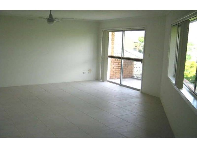 6/143 High Street, Southport QLD 4215