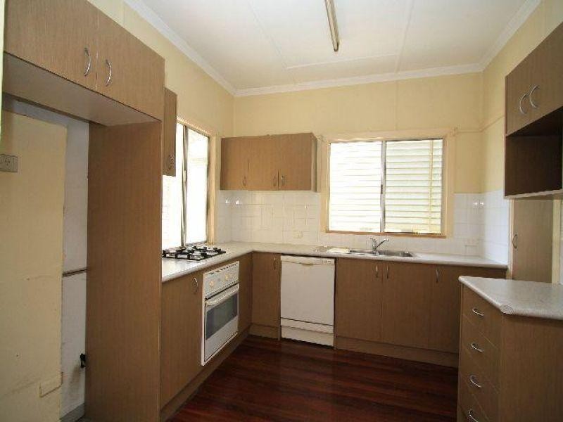 86 Muriel Avenue, Moorooka QLD 4105