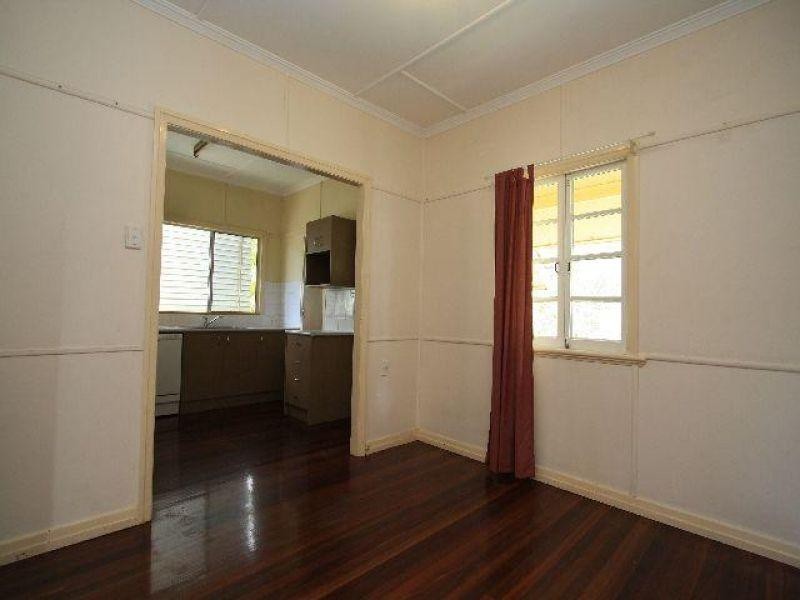 86 Muriel Avenue, Moorooka QLD 4105