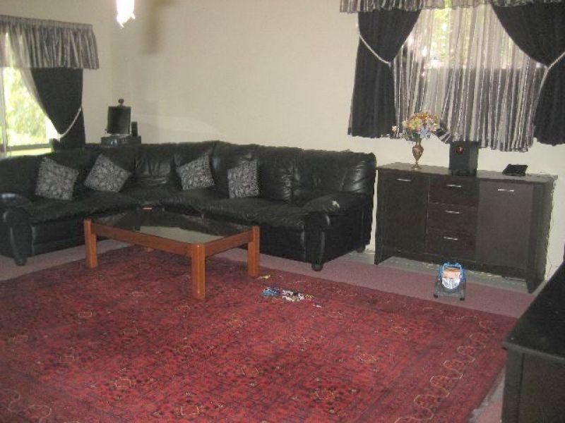 28A Hector Road, Holland Park QLD 4121