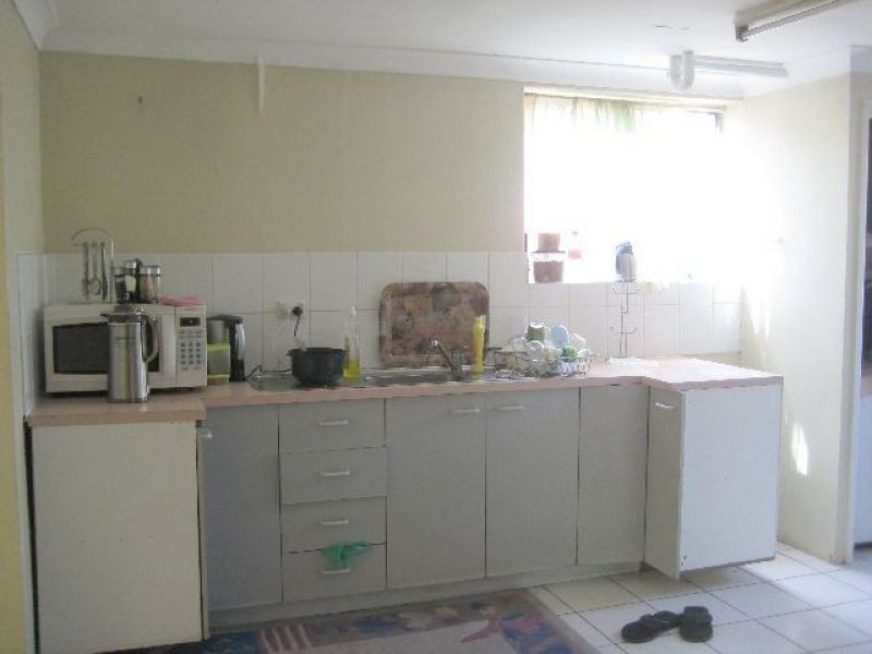 28A Hector Road, Holland Park QLD 4121