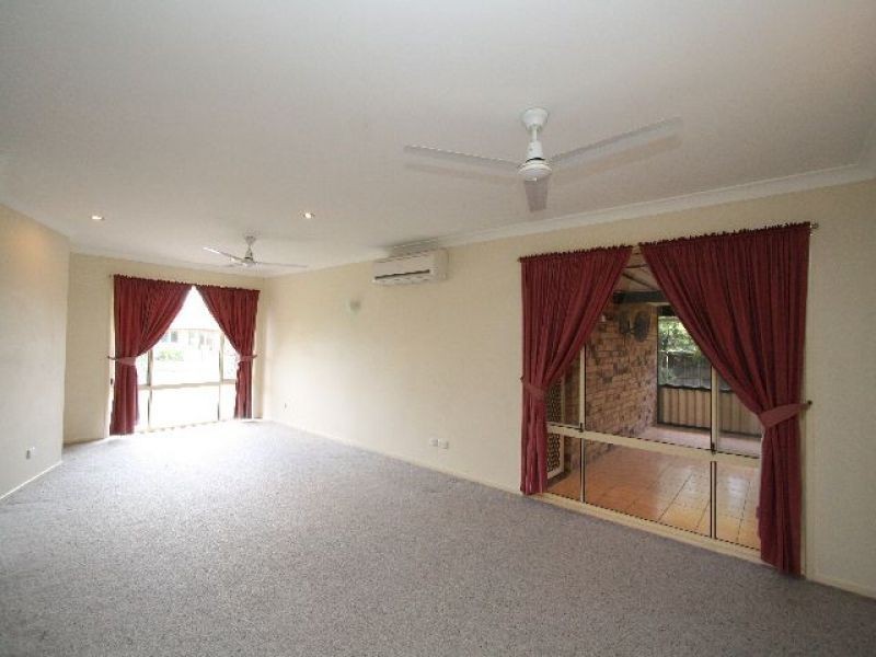 6 Bluebell Place, Calamvale QLD 4116