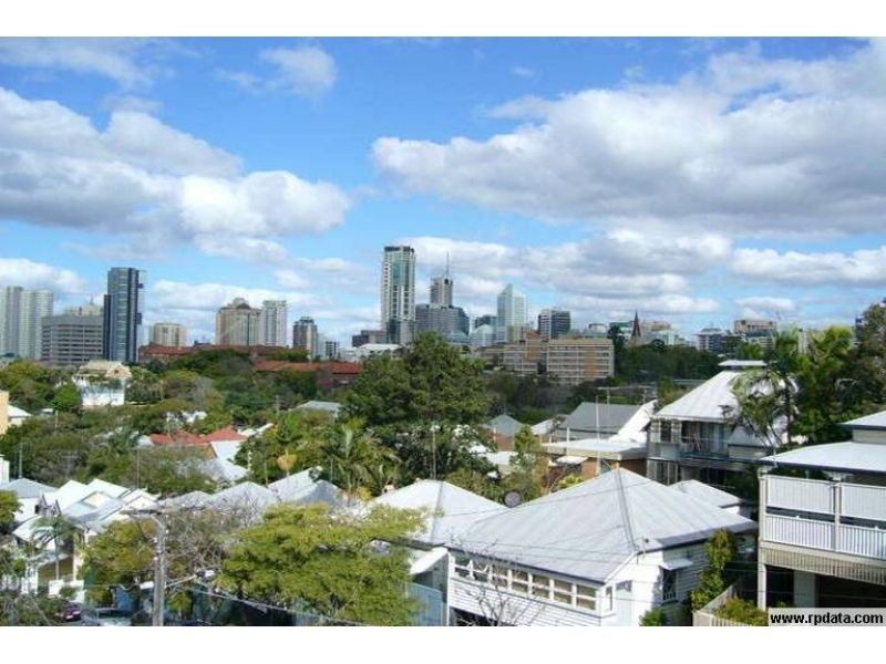 12/179 Kennigo Street, Spring Hill QLD 4000