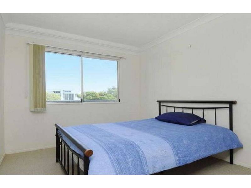 1/12 Oleander Avenue, Biggera Waters QLD 4216