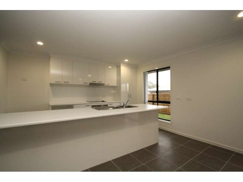 12 Prestige Drive, Marsden QLD 4132