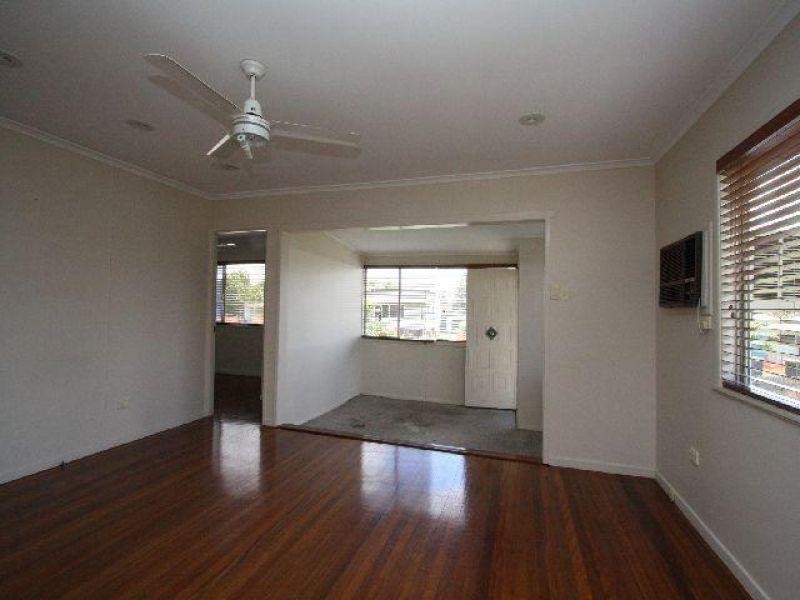 18 Everett Street, Upper Mount Gravatt QLD 4122