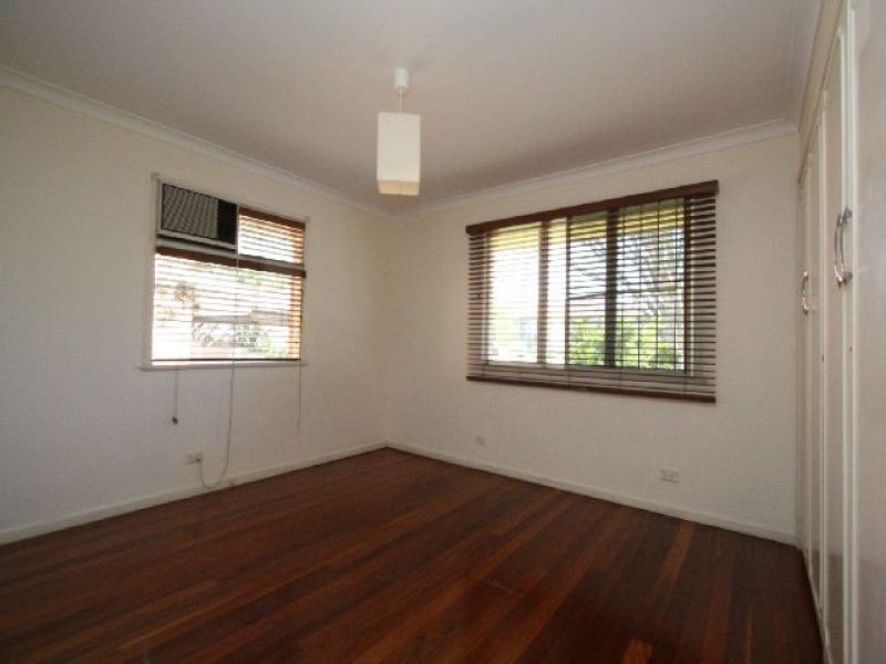 25 Dirkala Street, Mansfield QLD 4122