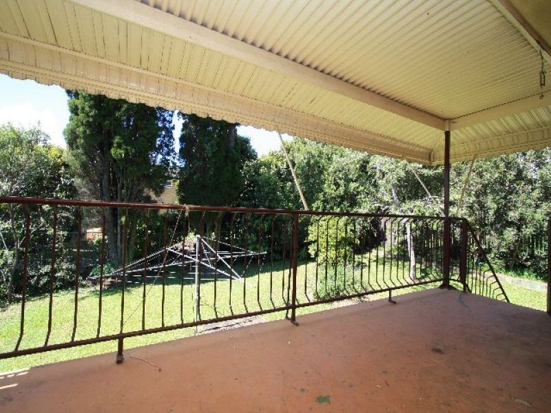 25 Dirkala Street, Mansfield QLD 4122
