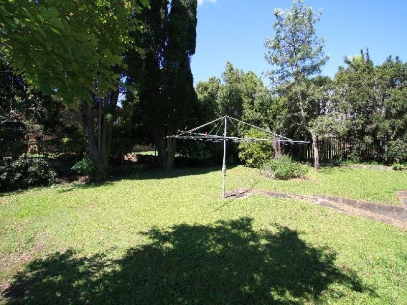 25 Dirkala Street, Mansfield QLD 4122