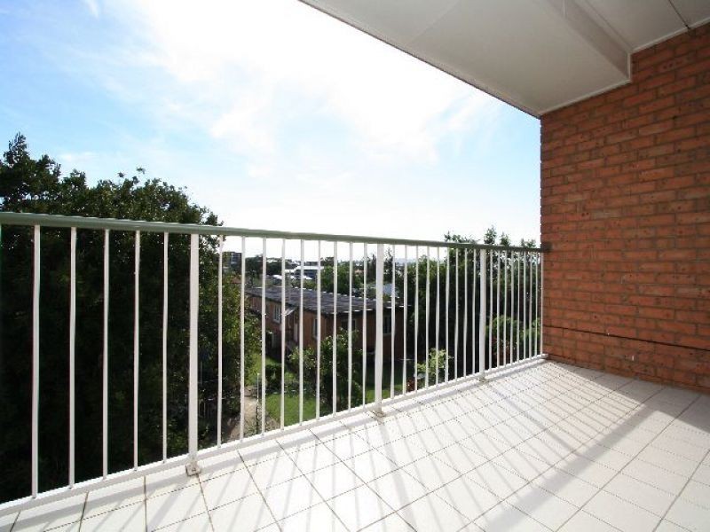 9/63 Shakespeare Street, Coorparoo QLD 4151