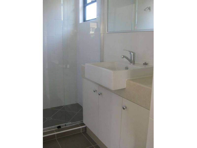 10, 3 Swordgrass Court, Kallangur QLD 4503